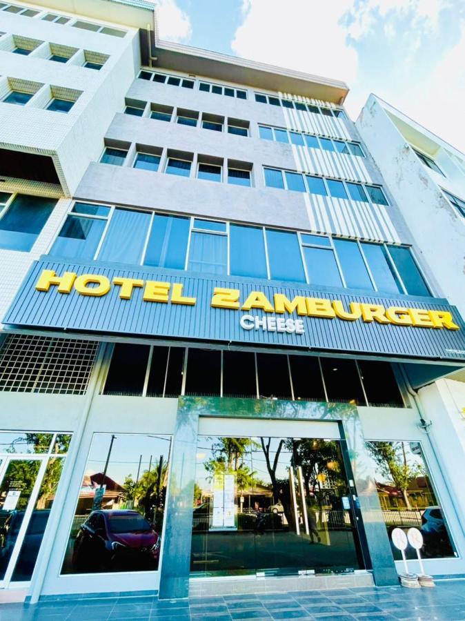 Hotel Zamburger Cheese Melaka Exterior photo